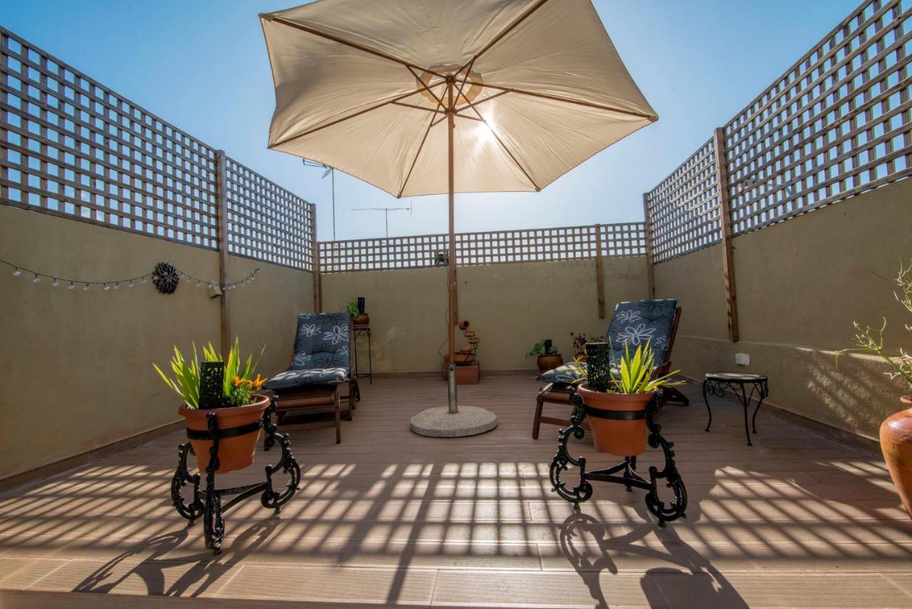 Charming Town House Just 500M From The Marina And Its Well Known Typical Market โอลเญา ภายนอก รูปภาพ