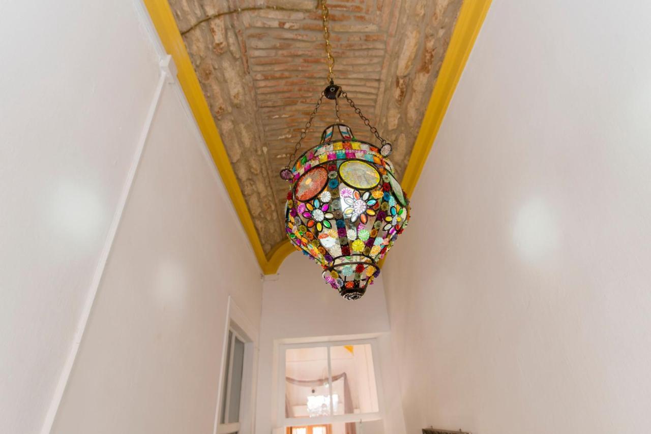 Charming Town House Just 500M From The Marina And Its Well Known Typical Market โอลเญา ภายนอก รูปภาพ
