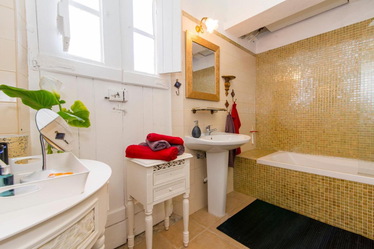 Charming Town House Just 500M From The Marina And Its Well Known Typical Market โอลเญา ภายนอก รูปภาพ